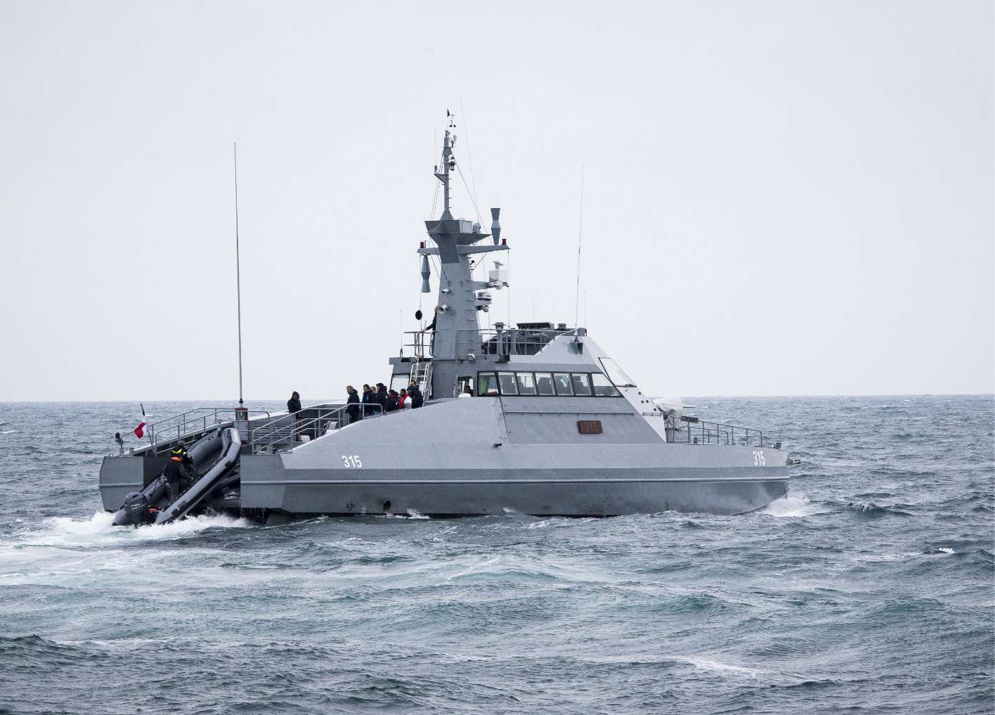 Photo du navire HSI32 en mer